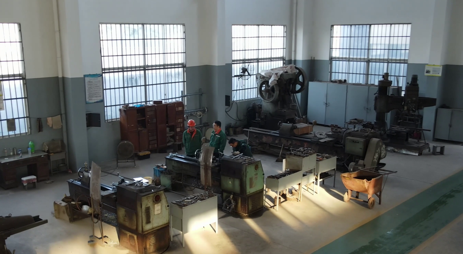 JEXDRY engineers evaluate your material and production requirements to recommend a suitable drying process and equipment configuration.